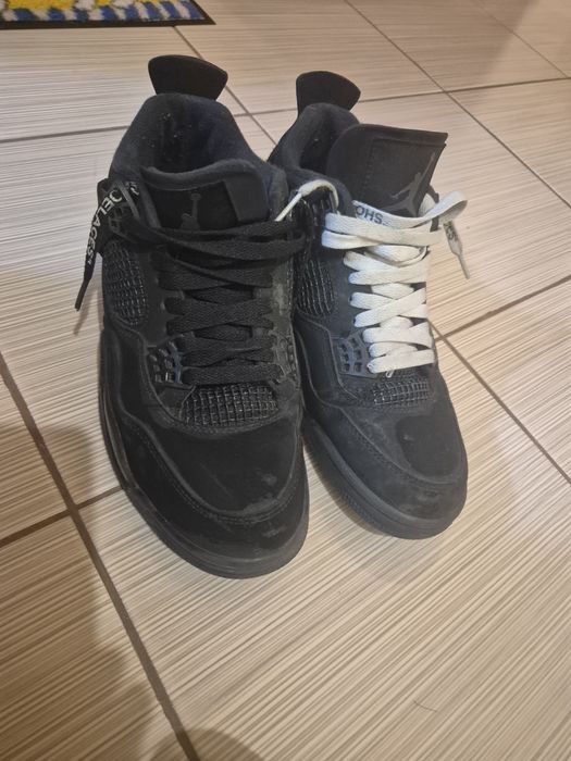 Jordan 4 black cat aproape noi