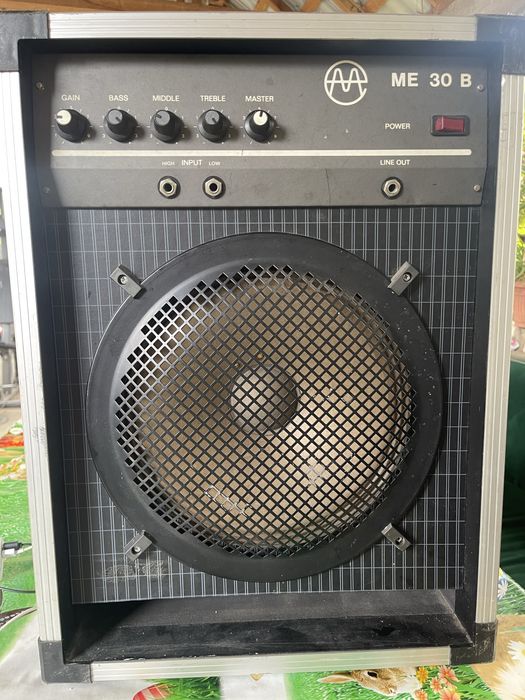 Boxa activa nemteasca 12”