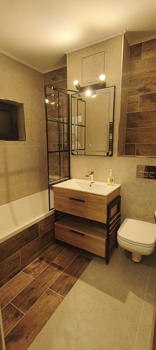 Închiriez apartament 2 camere Tudor Vladimirescu, Pitești