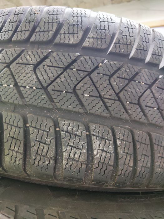 4 бр зимни 255/50/18 Pirelli