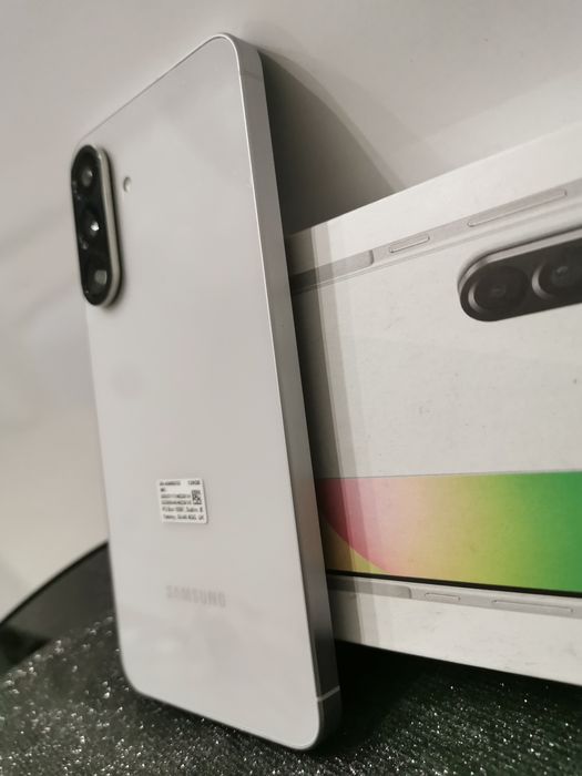 Samsung  A56-като нов!