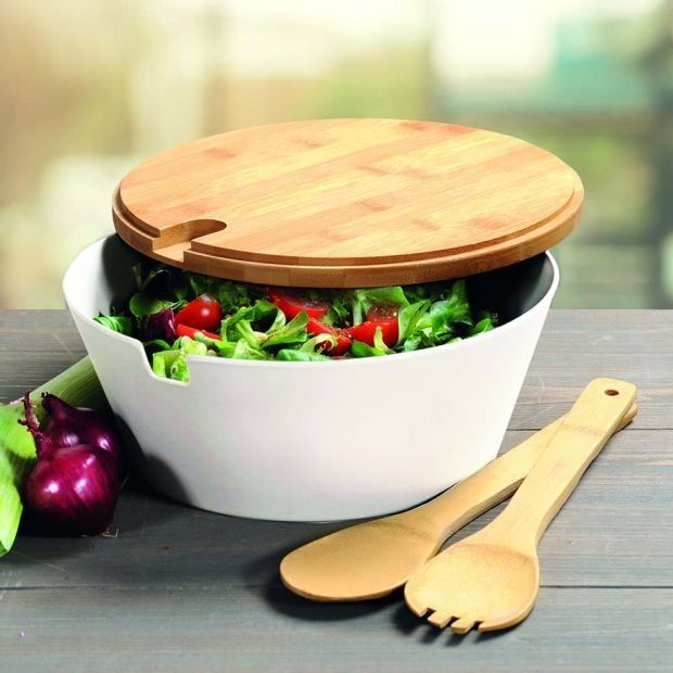 Купа за салата с прибори