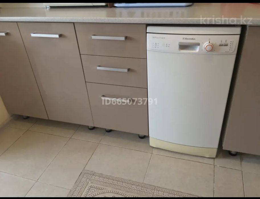 СРОЧНО ПРОДАМ 4х комн.кв 2эт