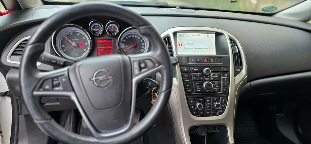 OPEL Astra 2012 — imagine 5