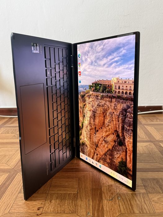 ASUS Zenbook Flip 14 OLED