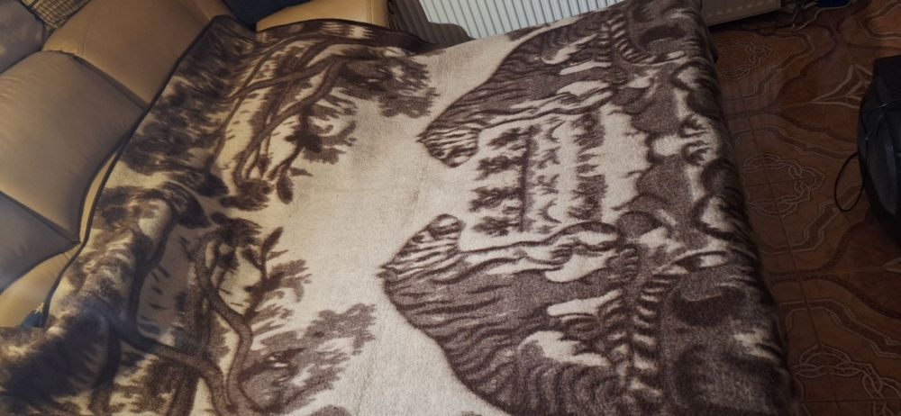 Pătură lână maro