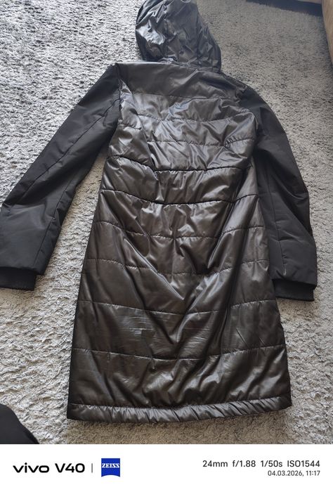 Продам куртку в идеальном состоянии весна .