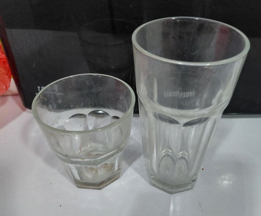 Продам кружки с блюдцами, стаканы