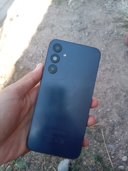Samsung A25 гарантой