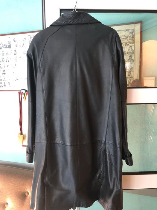 Haina din piele neagra marimea 44