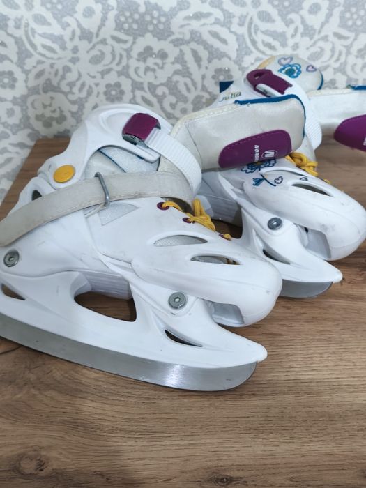 Продам детские коньки