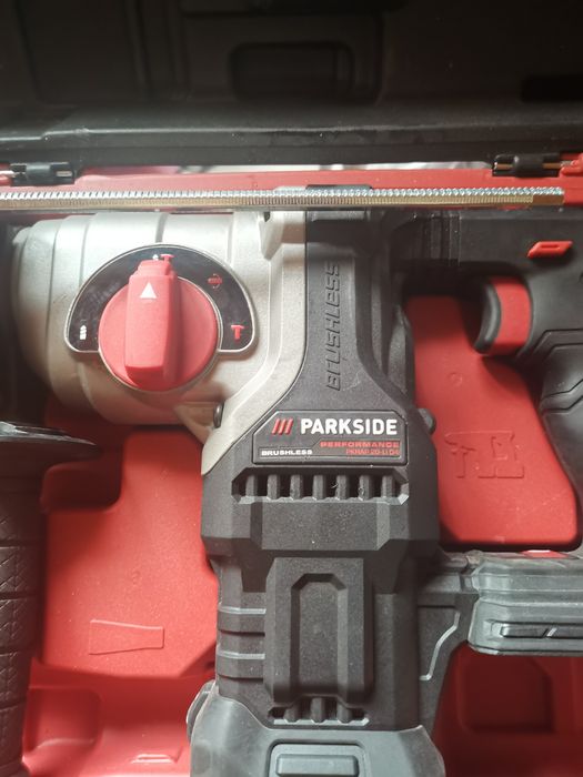 Ciocan rotopercutor Parkside pe acumulator 20v