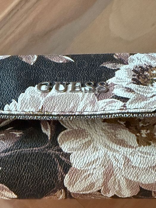 Guess несесер в две прегради