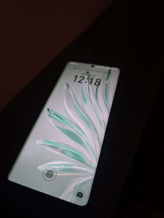 Honor 70.   256 GB  5G