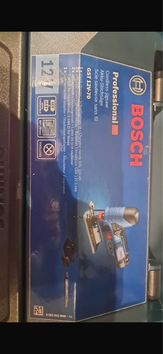 Pendular Bosch GST 12V-70 cu 2 ac .de 3 ah si inc-Nou