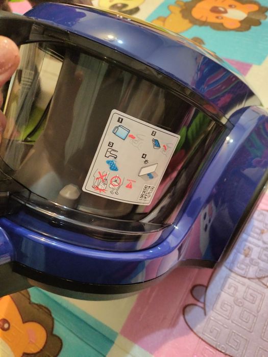 Новый пылесос с каробкой