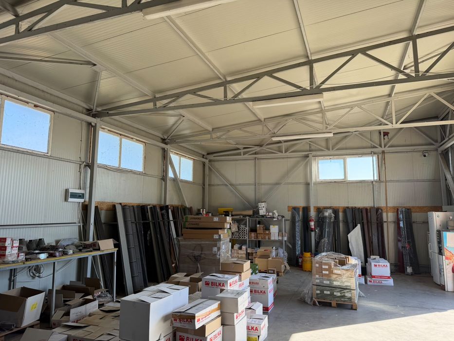 Vand/ inchiriez hala / birou centura de nord