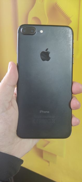 Продам Айфон 7 Plus.