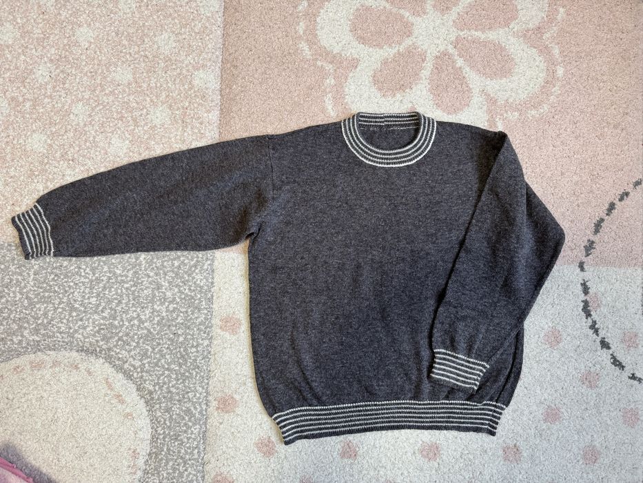 Lot bluze si caciuli