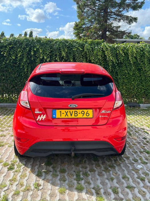 Urgent Ford fiesta ST 2015 ST  azi