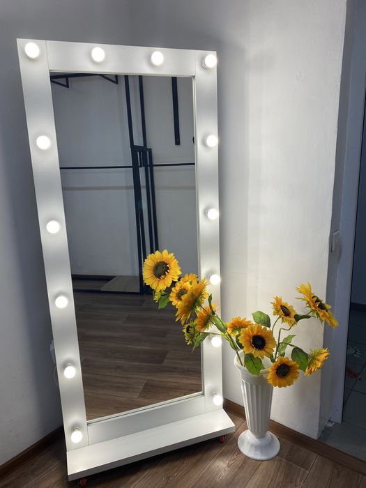 Зеркало с подсветкой