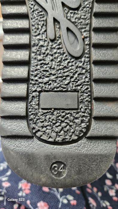 Продам детские угги