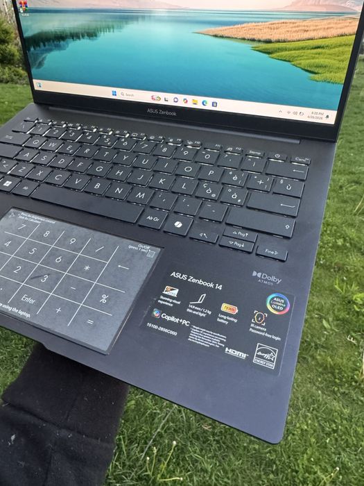 Laptop nou Asus Zenbook 14 3K OLED Amd Ryzen 7 350 AI 32GB DDR5