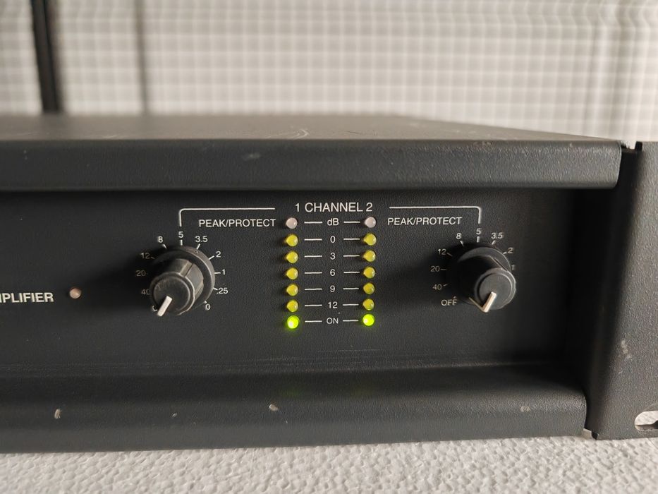 Amplificator Bose 1800 seria VI