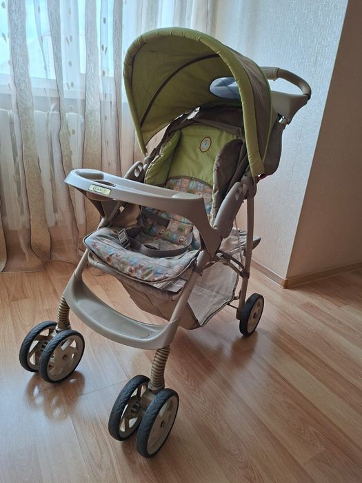 Детская прогулочная коляска