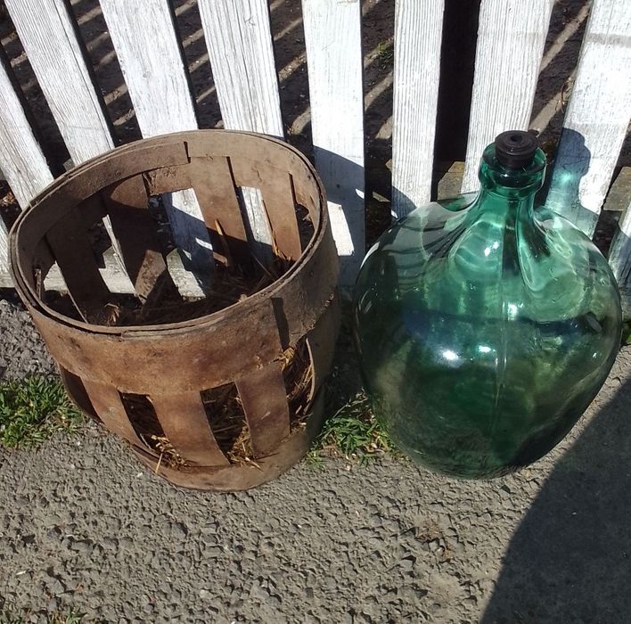 Vând damigeană sticlă