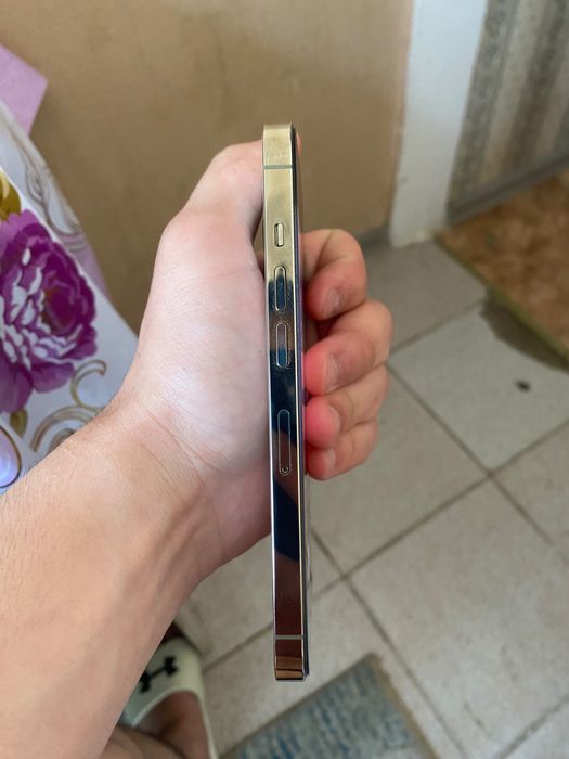 iphone……..13 PRO