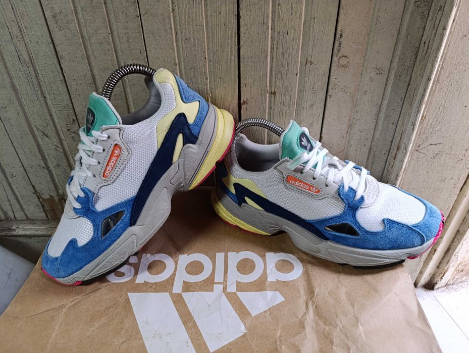''Adidas Originals Falcon Multi''оригинални маратонки 37.5 номер