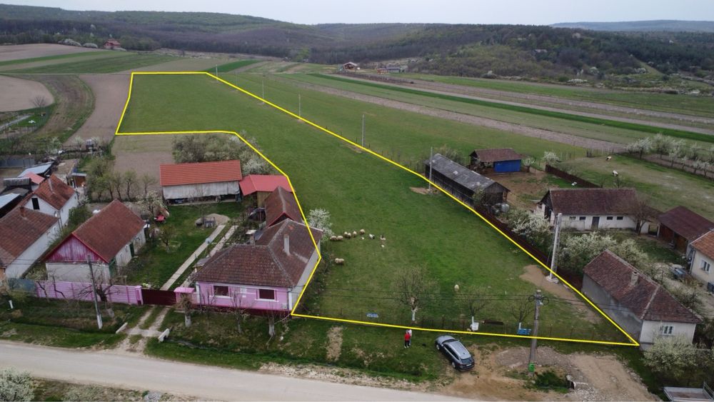 Vand terne pentru locuri  de casa in Felcheiru