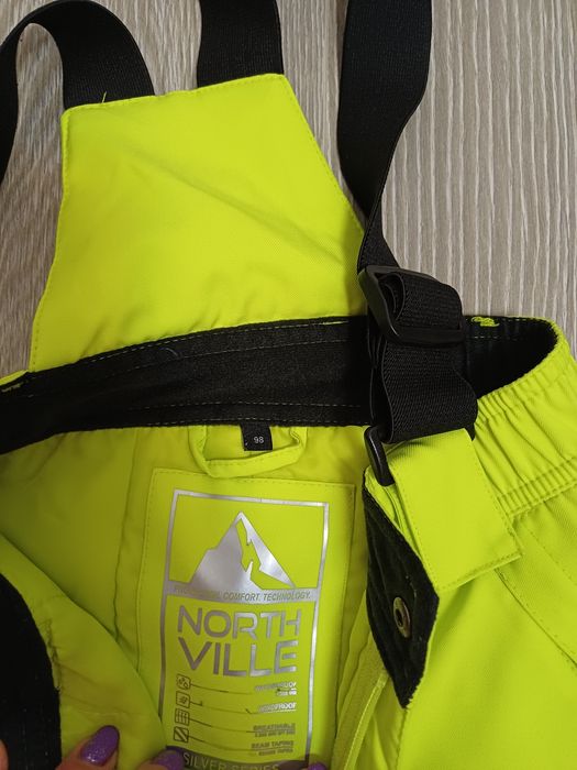 Pantaloni pentru zăpadă