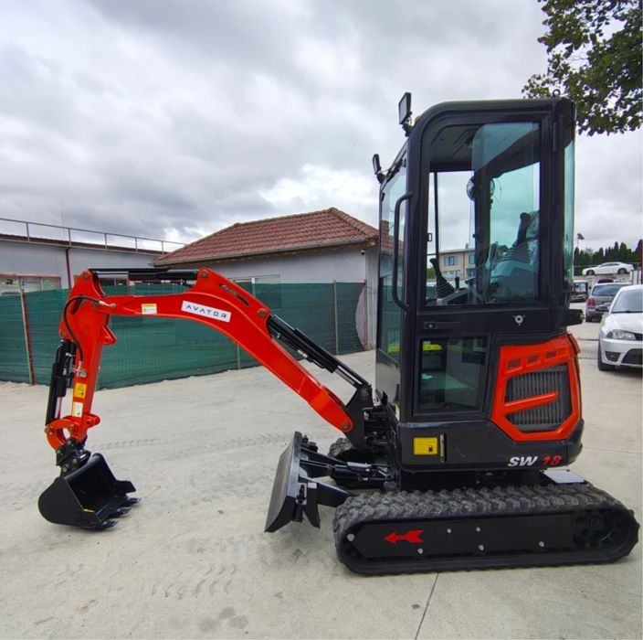 Багер Kubota SW18