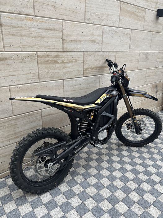 Surron ultra bee 2025       21KWH    Със  oДДС