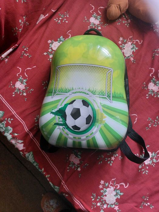 Детска   твърда  раница