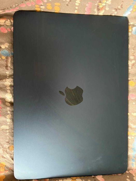Laptop Apple MacBook Air 13-inch, cu procesor Apple M2, 256GB