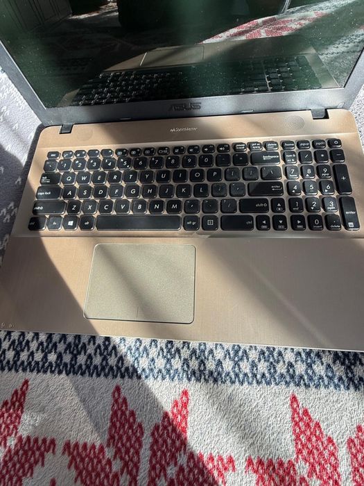 Laptop Asus A541U