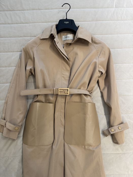 Луксозен Fendi тренчкот