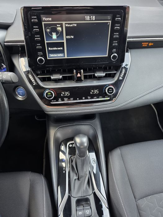 Toyota Corolla Hybrid 1.8 Benzină si  Electric | 2022 | Automat | Consum 4.5% | Impecabilă