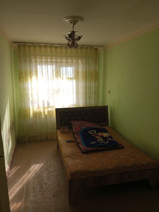 Квартира сотилади 2 хонали сентрда жойлашган 1қаватда ремонти ўртача