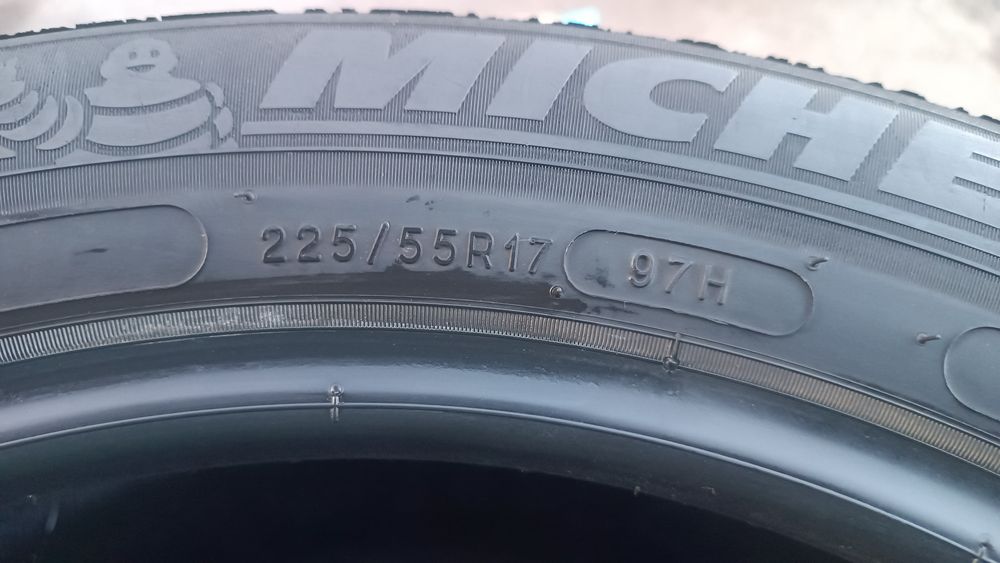 225/55/17 Michelin