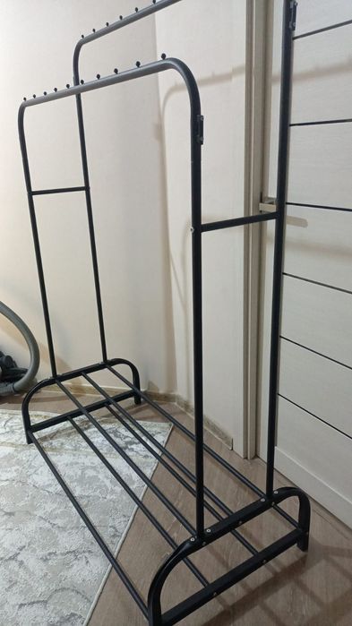 Вешалка металлическая