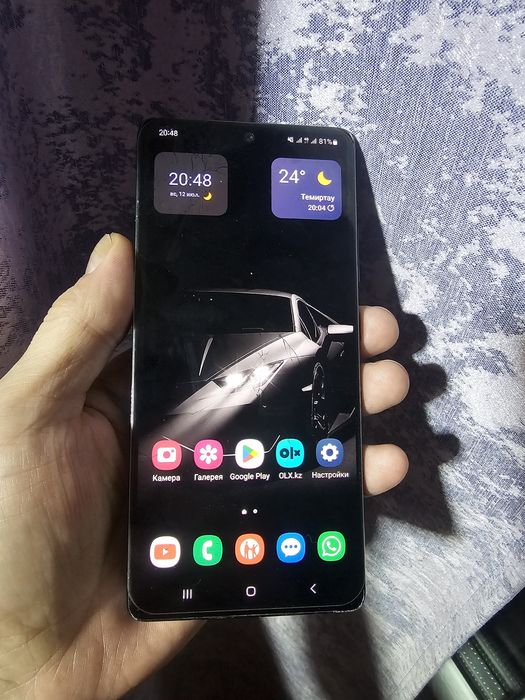 Продам телефон Самсунг с 10 лайт