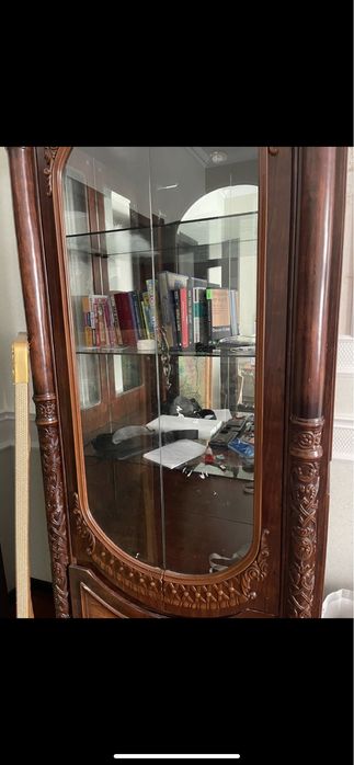 Спальный гарнитур и сервант