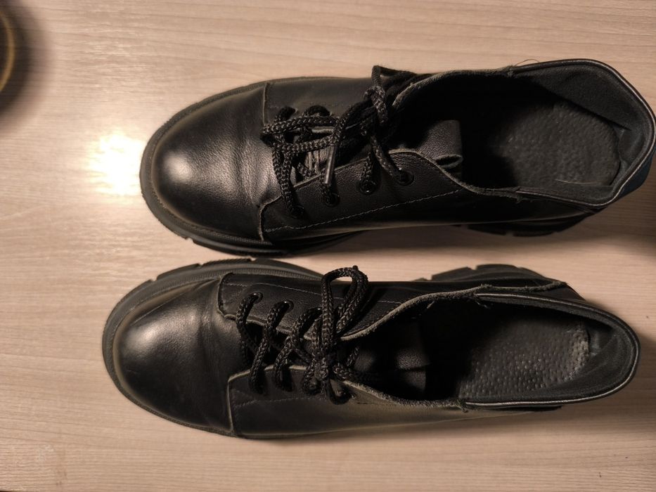 Туфли на девочку 38рр