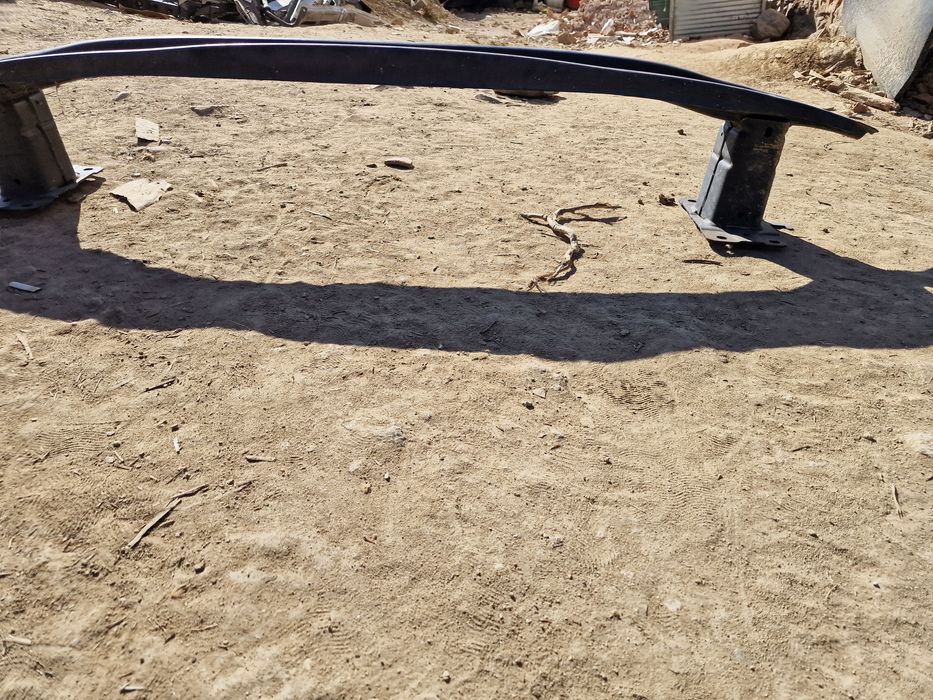 VW Tiguan 2020 греда задна броня