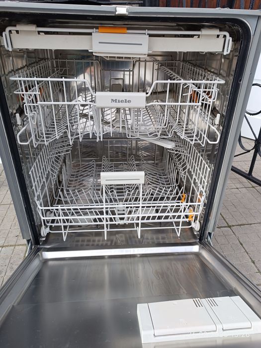 Съдомиялна за вграждане miele