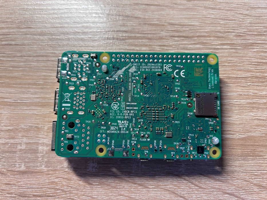 Kit Raspberry Pi 5 8GB complet cu accesorii